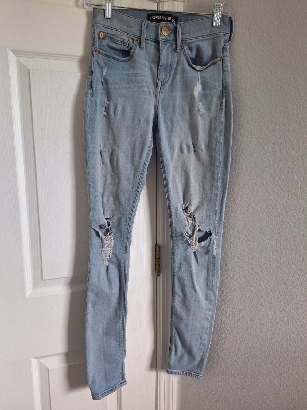 Express Legging Mid-Rise Distressed Skinny Jeans - Light Wash Blue